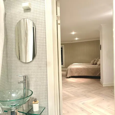 Freya With Jacuzzi Access And Free Parking *